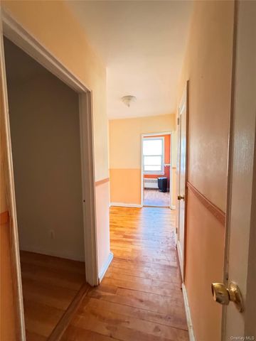 8 Wainwright Avenue 2A, Yonkers, NY 10710