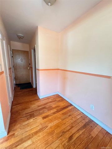 8 Wainwright Avenue 2A, Yonkers, NY 10710