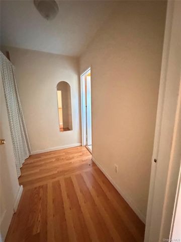 8 Wainwright Avenue 2A, Yonkers, NY 10710