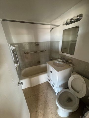 4 Fordham hill Oval 7H, Bronx, NY 10468