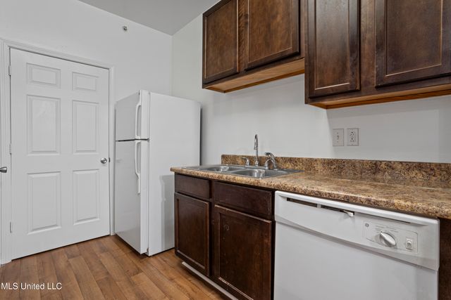 310 Holcomb Boulevard, 323, Ocean Springs, MS 39564