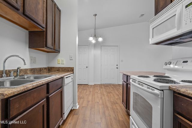 310 Holcomb Boulevard, 323, Ocean Springs, MS 39564