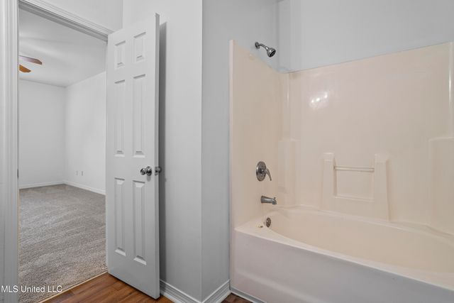 310 Holcomb Boulevard, 323, Ocean Springs, MS 39564