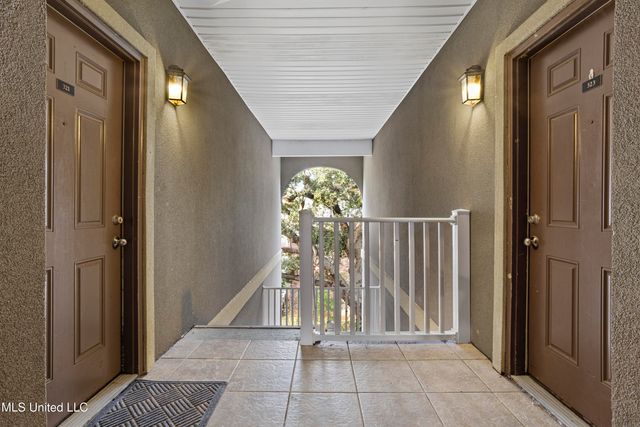 310 Holcomb Boulevard, 323, Ocean Springs, MS 39564