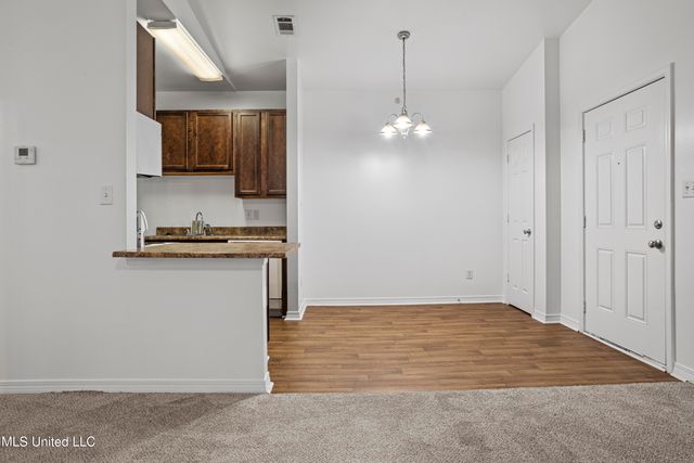 310 Holcomb Boulevard, 323, Ocean Springs, MS 39564