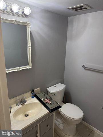 126 RICHLAND CIR, Sterling, VA 20164