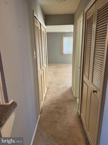 126 RICHLAND CIR, Sterling, VA 20164