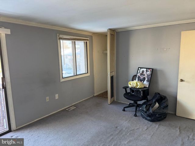 126 RICHLAND CIR, Sterling, VA 20164