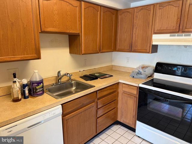 126 RICHLAND CIR, Sterling, VA 20164