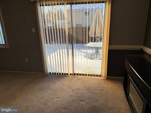 126 RICHLAND CIR, Sterling, VA 20164