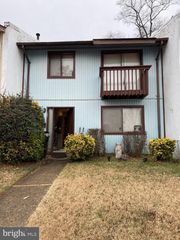 126 RICHLAND CIR, Sterling, VA 20164