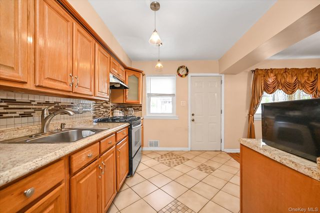 253-27 147th Avenue, Rosedale, NY 11422