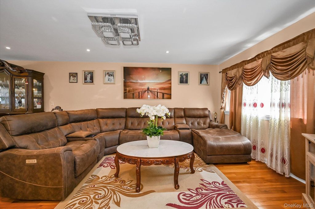 253-27 147th Avenue, Rosedale, NY 11422 — photo 4