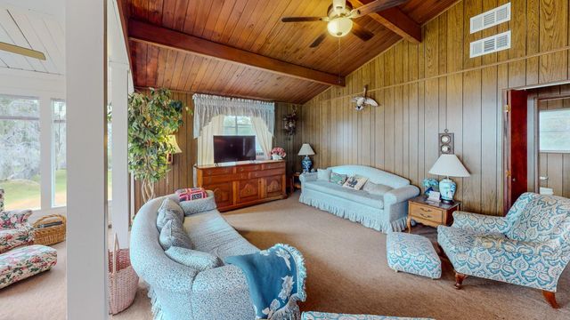 11 Plantation Drive, Damon, TX 77430