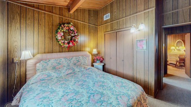 11 Plantation Drive, Damon, TX 77430