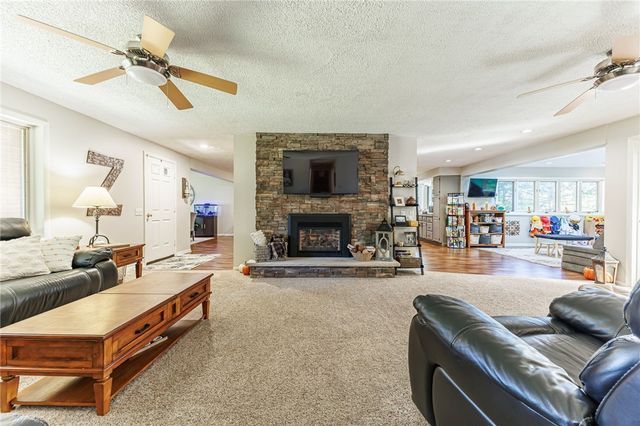 546 Crest Circle, Webster, NY 14580