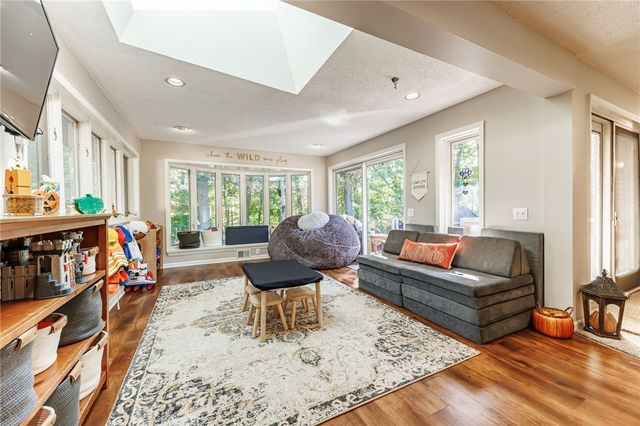 546 Crest Circle, Webster, NY 14580