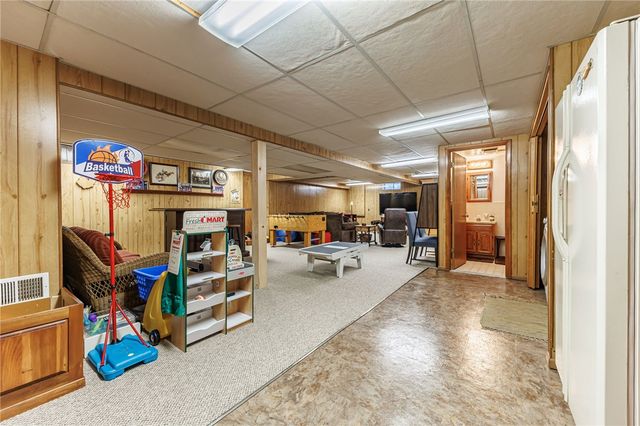546 Crest Circle, Webster, NY 14580
