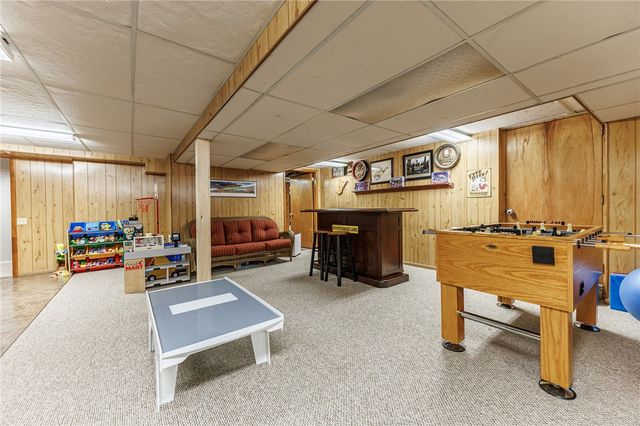 546 Crest Circle, Webster, NY 14580