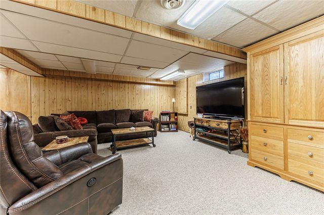 546 Crest Circle, Webster, NY 14580