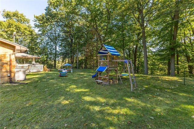 546 Crest Circle, Webster, NY 14580
