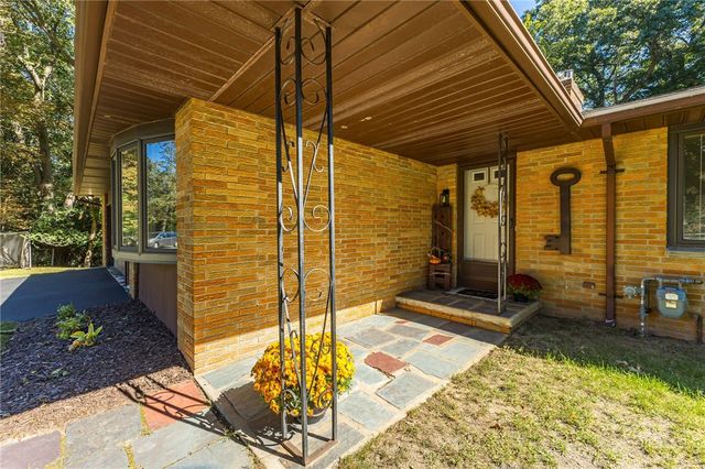 546 Crest Circle, Webster, NY 14580