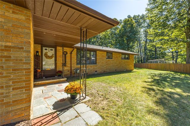 546 Crest Circle, Webster, NY 14580