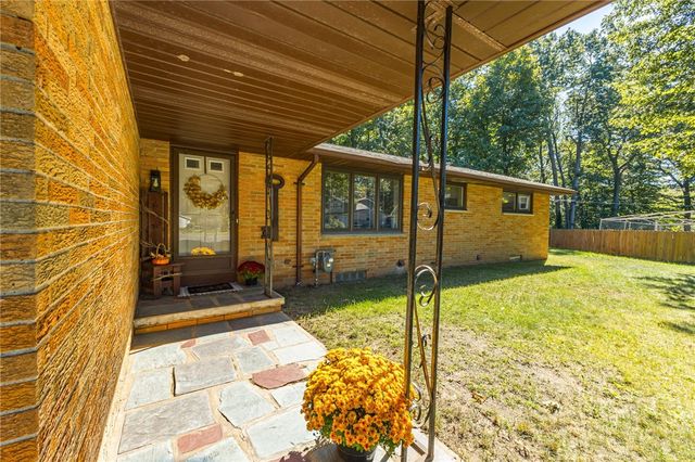 546 Crest Circle, Webster, NY 14580