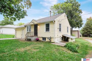 1330 N 64th Street, Lincoln, NE 68505