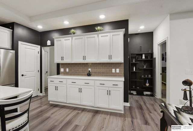 7713 S 200 Street, Omaha, NE 68028