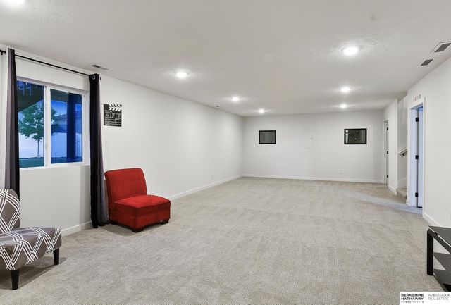 7713 S 200 Street, Omaha, NE 68028
