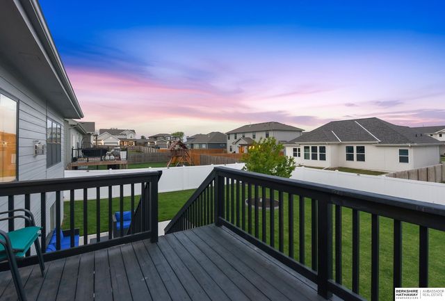 7713 S 200 Street, Omaha, NE 68028