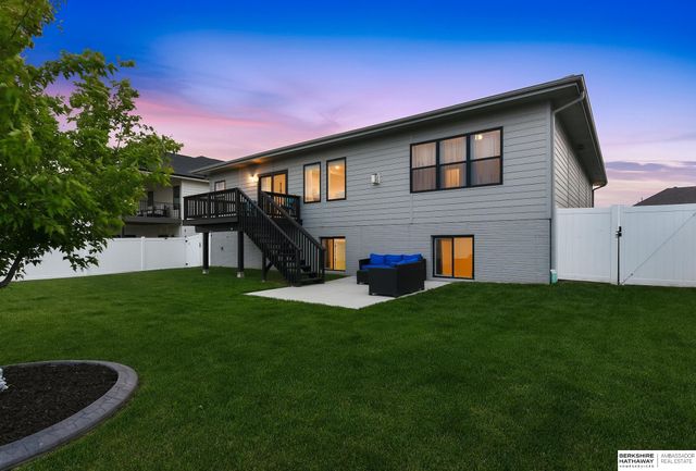 7713 S 200 Street, Omaha, NE 68028