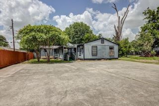 1028 N Victory Drive, Houston, TX 77088