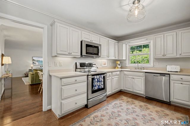 123 Richmond Hill Road 21, New Canaan, CT 06840
