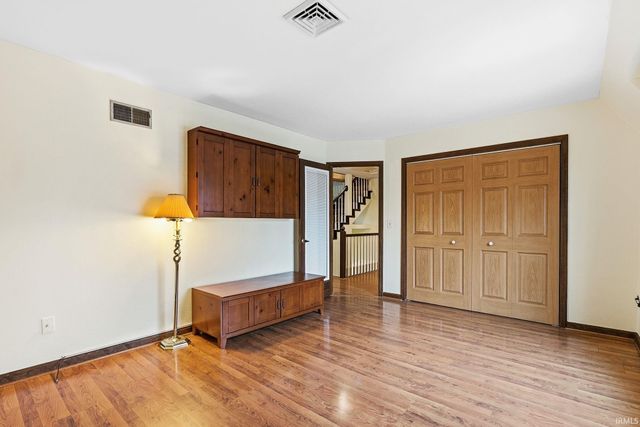 1910 Deer Trail, Warsaw, IN 46580