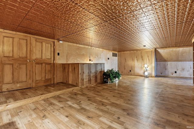 1910 Deer Trail, Warsaw, IN 46580