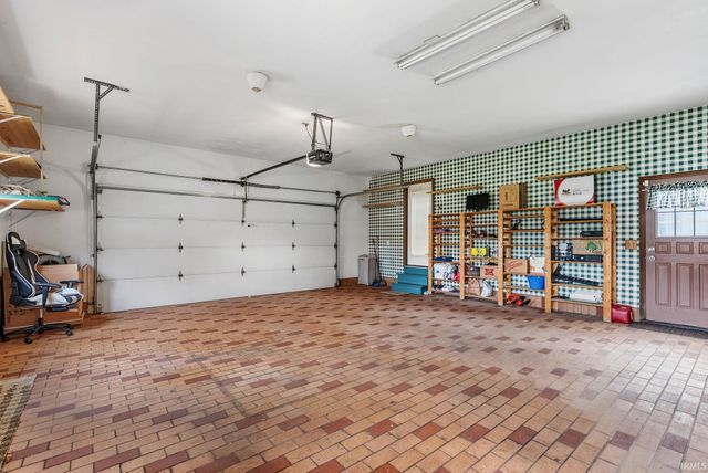 1910 Deer Trail, Warsaw, IN 46580