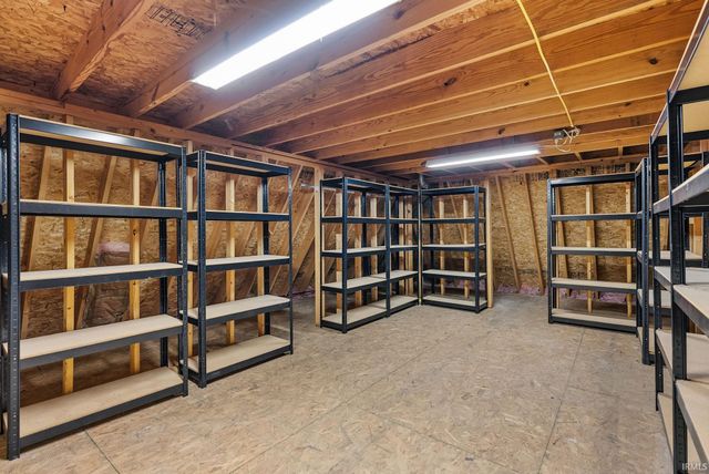 1910 Deer Trail, Warsaw, IN 46580