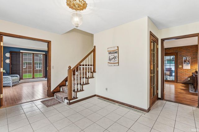 1910 Deer Trail, Warsaw, IN 46580