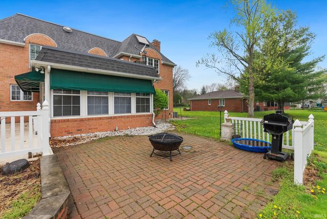 1910 Deer Trail, Warsaw, IN 46580