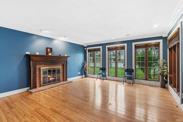 1910 Deer Trail, Warsaw, IN 46580