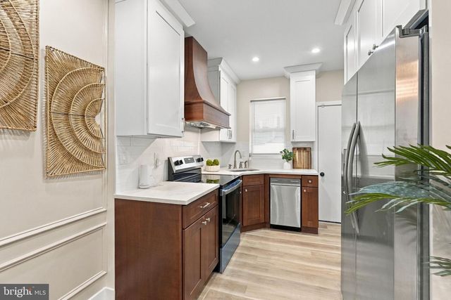1308 N DOVER ST, Philadelphia, PA 19121