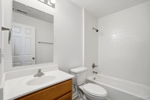 220 Carrington Place, Loveland, OH 45140