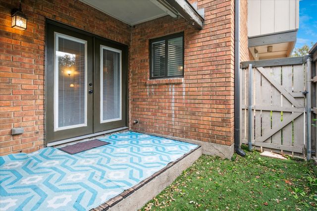 2804 Escada Drive 103V, Farmers Branch, TX 75234