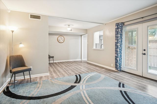 2804 Escada Drive 103V, Farmers Branch, TX 75234