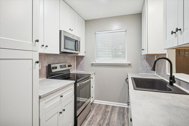 2804 Escada Drive 103V, Farmers Branch, TX 75234