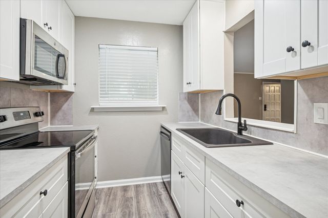 2804 Escada Drive 103V, Farmers Branch, TX 75234