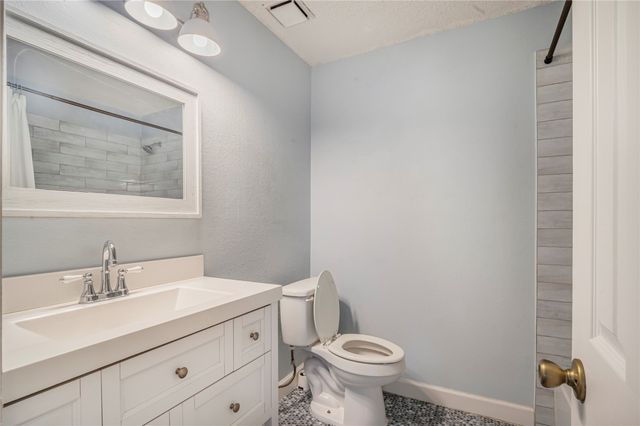 3301 Cathedral Drive, Grand Prairie, TX 75052