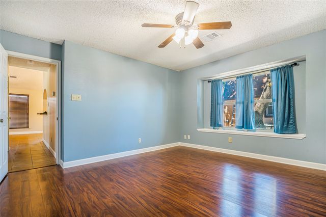 3301 Cathedral Drive, Grand Prairie, TX 75052